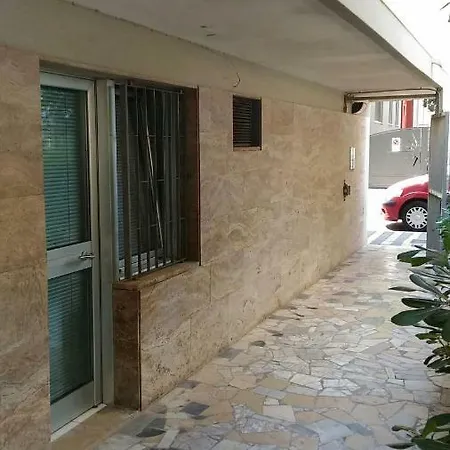 Monolocale Via Leopardi