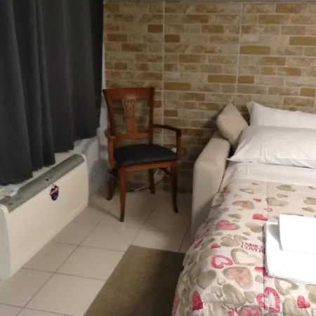 Penzion Monolocale Via Leopardi