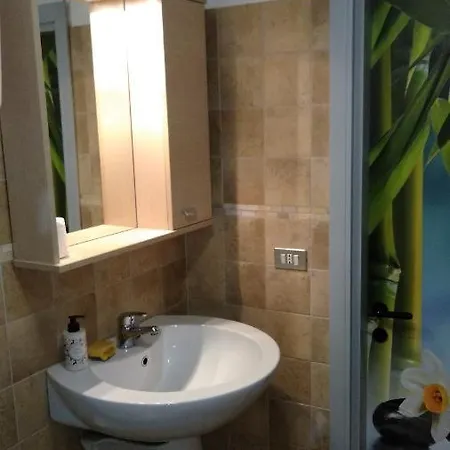 Penzion Monolocale Via Leopardi